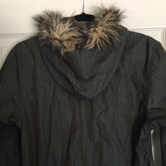 Roxy Snow coveralls. Taupe/turquoise pinstripes. Onesie. Hood/faux fur. Size S. - Picture 10 of 15